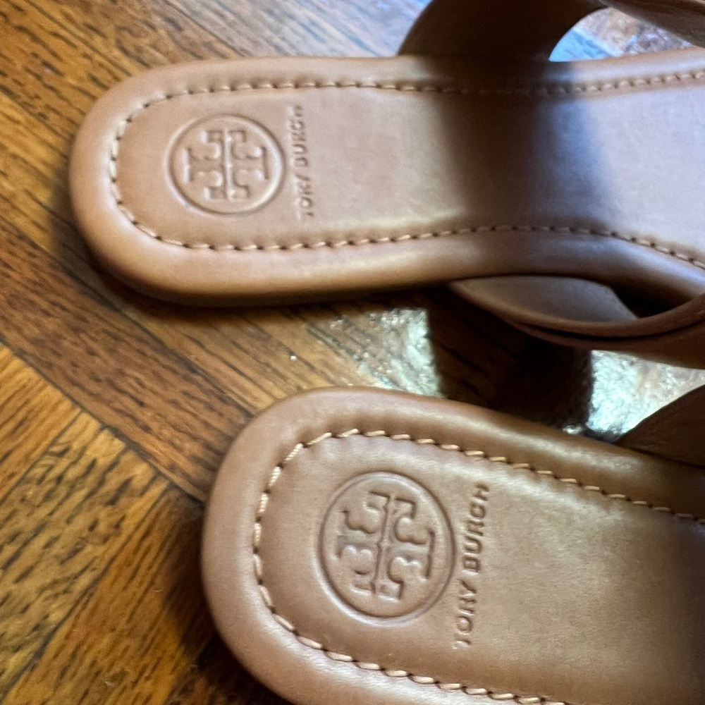 Tory Burch Sandals Excellent Condition sz 9 brown Flip Flop - Picture 6 of 12